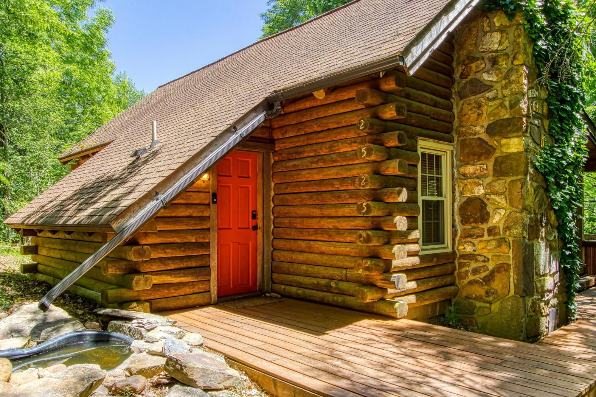 Very Private, Real Log Cabin With Hot Tub! Sevierville Zewnętrze zdjęcie