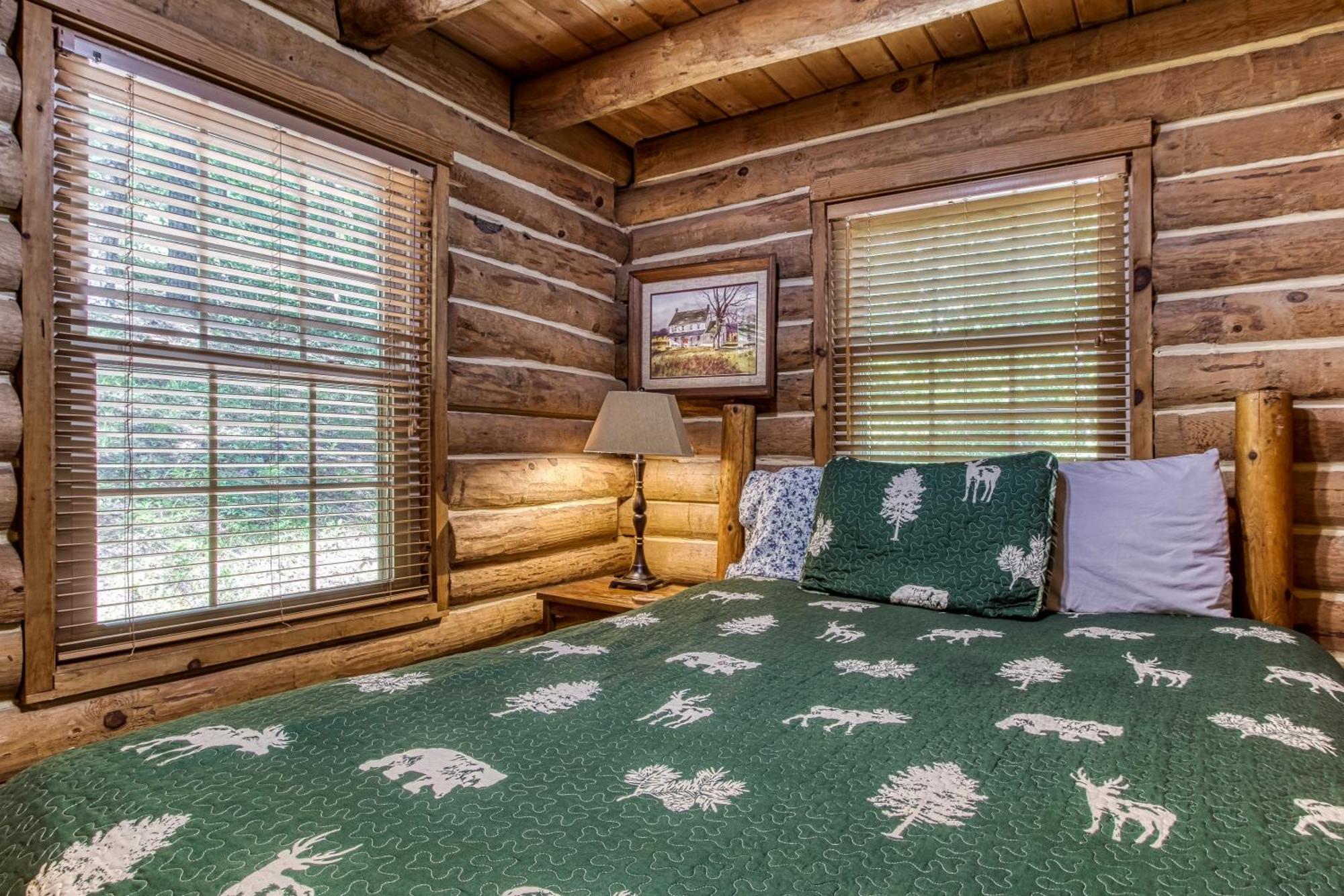Very Private, Real Log Cabin With Hot Tub! Sevierville Zewnętrze zdjęcie