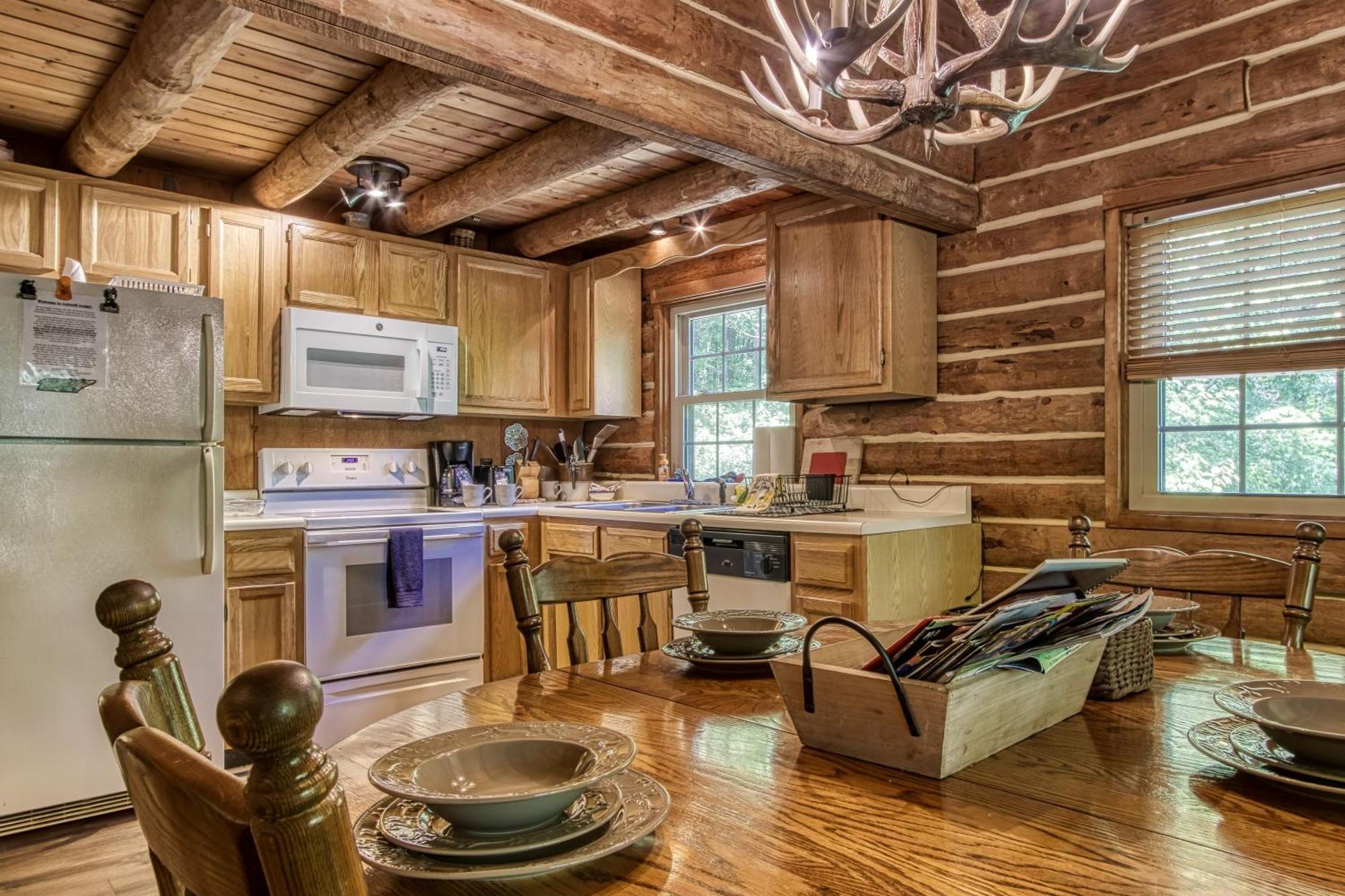 Very Private, Real Log Cabin With Hot Tub! Sevierville Zewnętrze zdjęcie