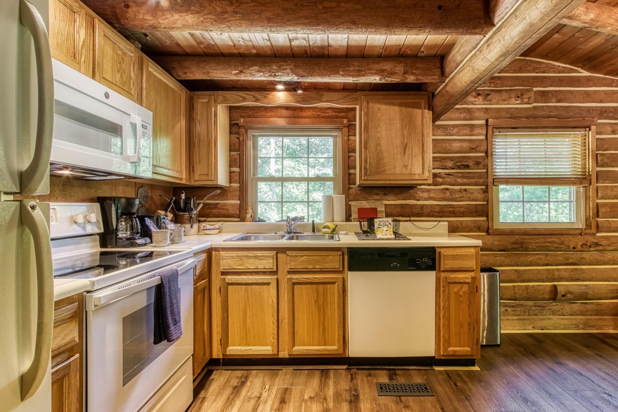 Very Private, Real Log Cabin With Hot Tub! Sevierville Zewnętrze zdjęcie