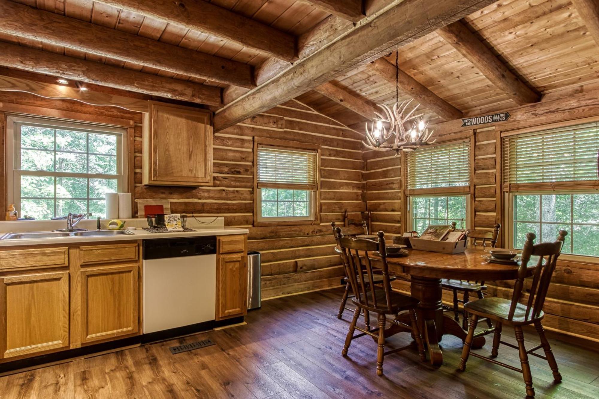 Very Private, Real Log Cabin With Hot Tub! Sevierville Zewnętrze zdjęcie